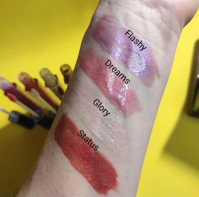 Блеск для губ Technic Strobing Shimmer Lip Gloss "Glory" 4 мл. Прозрачный - Фото 3 Блеск для губ Technic Strobing Shimmer Lip Gloss "Glory" 4 мл. Прозрачный - изображение 3