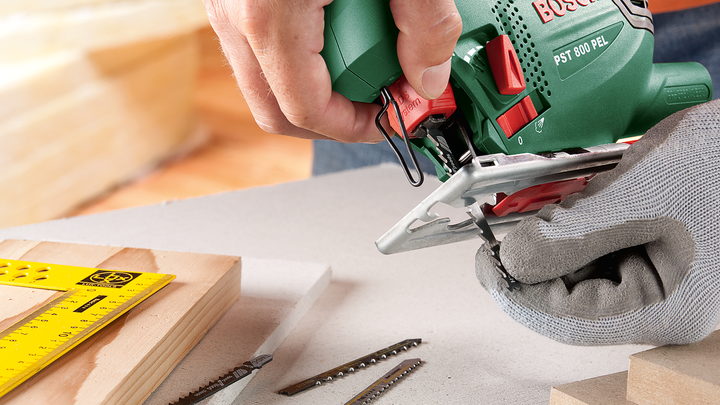 Лобзик электрический Bosch PST 800 PEL, 530 Вт, Маятниковое движение, Cut control, + отсек для полотен + полотно 144D + кейс (06033A0120) - изображение 18