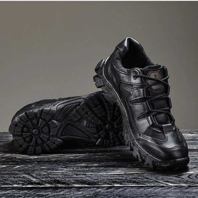 Кроссовки мужские кожаные Demi Season 45 (29 см) Демисезон 1208 Ukr-Tec (Черные) тактические ботинки - изображение 1