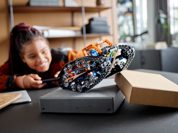 Конструктор LEGO Technic App-Controlled Transformation Vehicle Конструктор LEGO Technic App-Controlled Transformation Vehicle