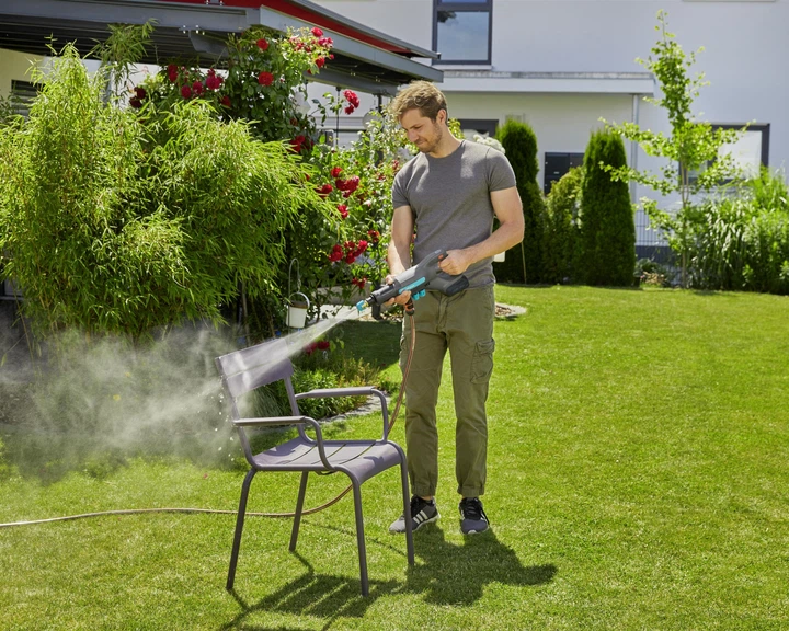 Мийка високого тиску Gardena AquaClean Premium Set 24 бар 300 Вт (14800-31.000.00) - зображення 16