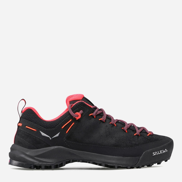 Акція на Жіночі кросівки для туризму Salewa Wildfire Leather 61396 40 (6.5UK) 25.5 см Black/Fluo Coral від Rozetka