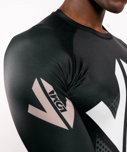 Рашгард Venum Loma Arrow Long Sleeves Rashguards Black White (VENUM-03956-108-S) - Фото 7 Рашгард Venum Loma Arrow Long Sleeves Rashguards Black White (VENUM-03956-108-S) - изображение 7