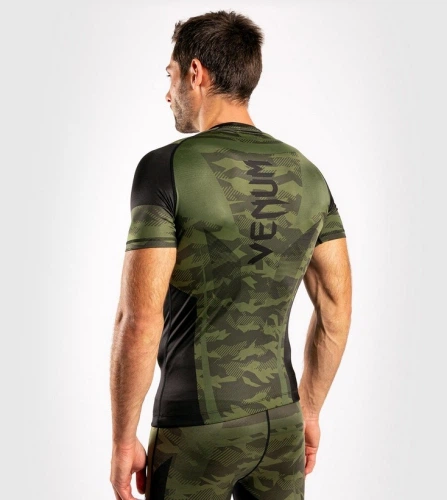 Рашгард Venum Trooper Rashguard Short Sleeves Forest Camo Black (VENUM-04014-219-XS) - Фото 3 Рашгард Venum Trooper Rashguard Short Sleeves Forest Camo Black (VENUM-04014-219-XS) - зображення 3