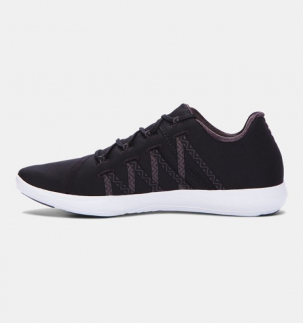 Women's under armour street precision low store running shoes