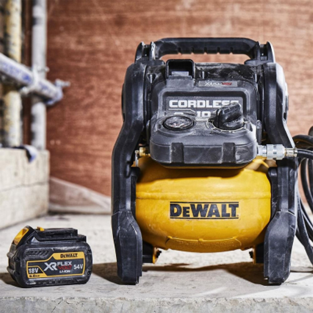 Компрессор DeWALT аккумуляторный 48 л/мин, ресивер 10л., 54V, 2x6Ah (DCC1054T2) - изображение 3