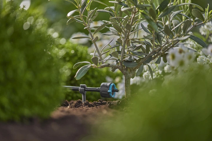 Капельница Gardena Micro-Drip-System концевая выравнивающая давление 1-8 л/час, 5 шт (13304-20) - Фото 3 Капельница Gardena Micro-Drip-System концевая выравнивающая давление 1-8 л/час, 5 шт (13304-20) - изображение 3