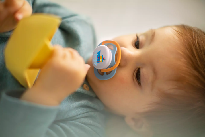 Пустышка Avent ортодонтическая Ultra Air I love для мальчиков 0-6 мес 2шт SCF080/01 (SCF080/01) - Фото 4 Пустышка Avent ортодонтическая Ultra Air I love для мальчиков 0-6 мес 2шт SCF080/01 (SCF080/01) - изображение 4
