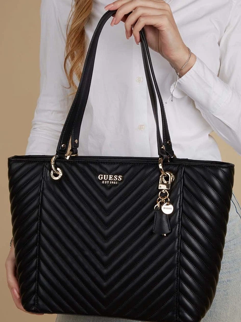 Сумка-шоппер жіноча GUESS NOELLE ELITE TOTE HWQG7879230-BLA Чорна (800070292871) - Фото 7 Сумка-шоппер жіноча GUESS NOELLE ELITE TOTE HWQG7879230-BLA Чорна (800070292871) - зображення 7