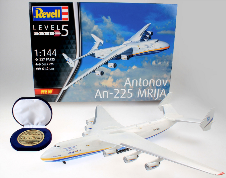 Złożony model samolotu transportowego Revell AN-225 Mriya. Skala 1:144 (04958) - obraz 2