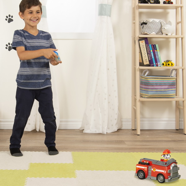 Pojazd ratunkowy Spin Master Paw Patrol Paw Patrol: Wóz strażacki marszałka na pilocie (6054195) - obraz 3
