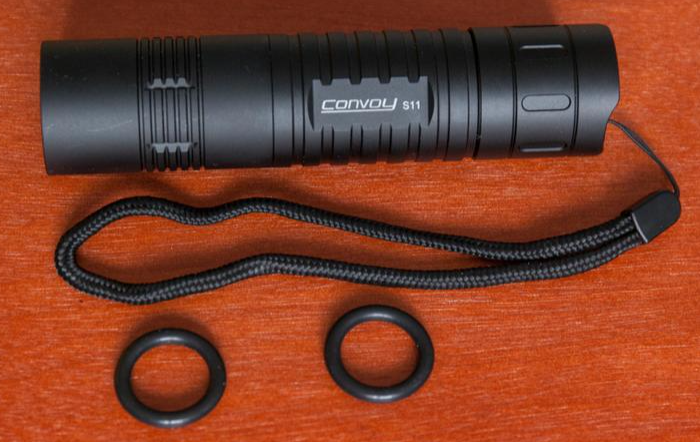 Ручний ліхтар Convoy S11 SST40 6500K 12 режимів з термоконтролем - зображення 6