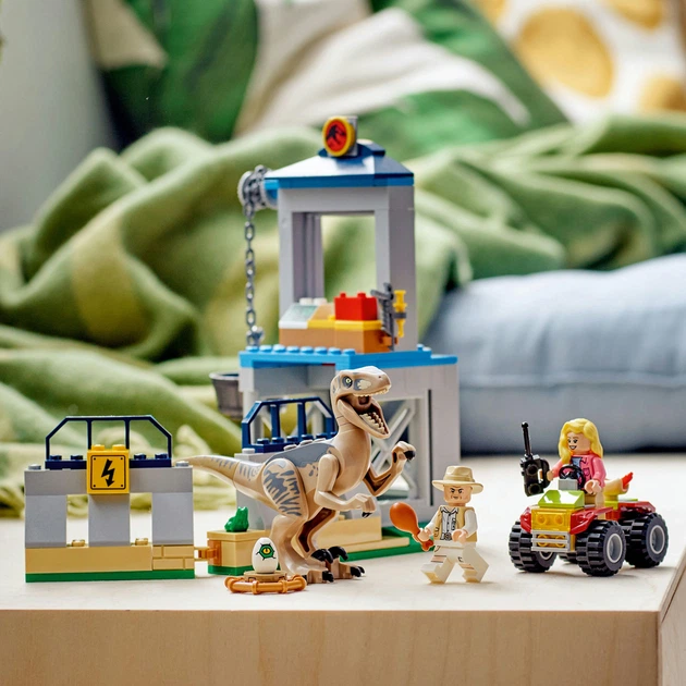 Конструктор LEGO Jurassic World Втеча велоцираптора 137 деталей (76957) - зображення 5