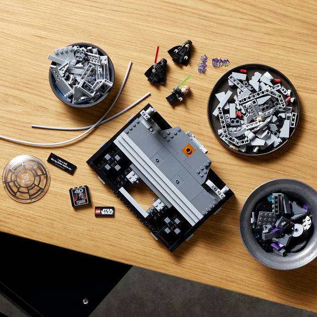 Zestaw klocków LEGO Star Wars Diorama: Sala tronowa Imperatora 807 elementów (75352) - obraz 7