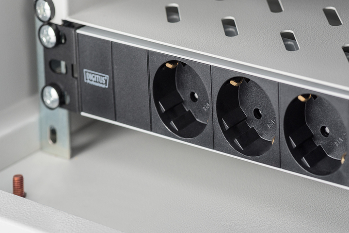 Блок розеток Digitus 10" 1U, 16A, 230V 3 x Schuko, вилка Schuko (DN-95411) - зображення 6