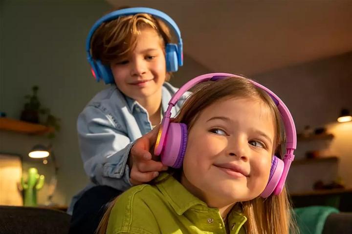 Słuchawki nauszne Philips Kids TAK4206 Kolorowe panele świetlne Wireless Blue (TAK4206BL/00) - obraz 12