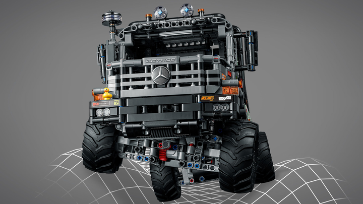 Zestaw klocków LEGO Technic Ciężarówka Mercedes-Benz Zetros z napędem na 4 koła 2110 elementów (42129) - obraz 14