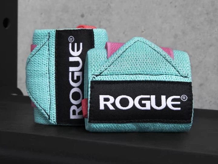 Кистевые бинты Rogue Fitness Wrist Wraps Aqua/Pink (45 см, средняя жесткость) - изображение 2