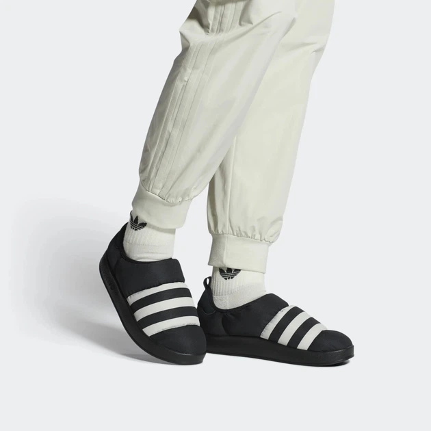 Чоловічі сліпони adidas Puffylette GY4559 42 (8UK) 26.5 см CЧорні/Greone/CЧорні (4065426935127) - зображення 4