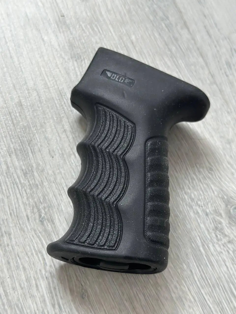 Пістолетна рукоятка АК-47 АК-74 АКМ DLG Tactical прорезинена - зображення 1