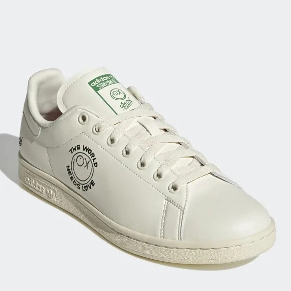 Sneakersy damskie z eko skóry do kostki adidas Originals Stan Smith x Andre Saraiva GZ2202 37.5 (4.5UK) 23 cm Kremowe (4065426140422) - obraz 2