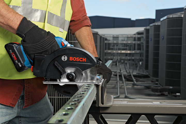 Акумуляторна циркулярна пила Bosch GKM 18V-50, 2 x GBA 18V 5.0Ah , GAL 18V-40 + диск Standard for Steel (06016B8002) - Фото 7 Акумуляторна циркулярна пила Bosch GKM 18V-50, 2 x GBA 18V 5.0Ah , GAL 18V-40 + диск Standard for Steel (06016B8002) - зображення 7