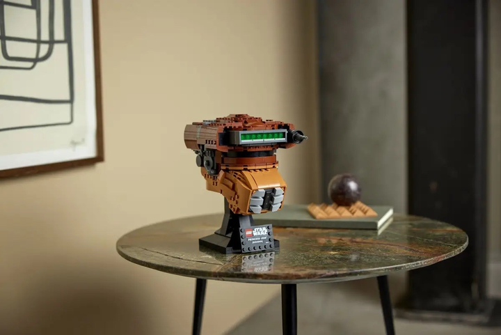 Zestaw klocków LEGO Star Wars Hełm księżniczki Lei 670 elementów (75351) - obraz 4