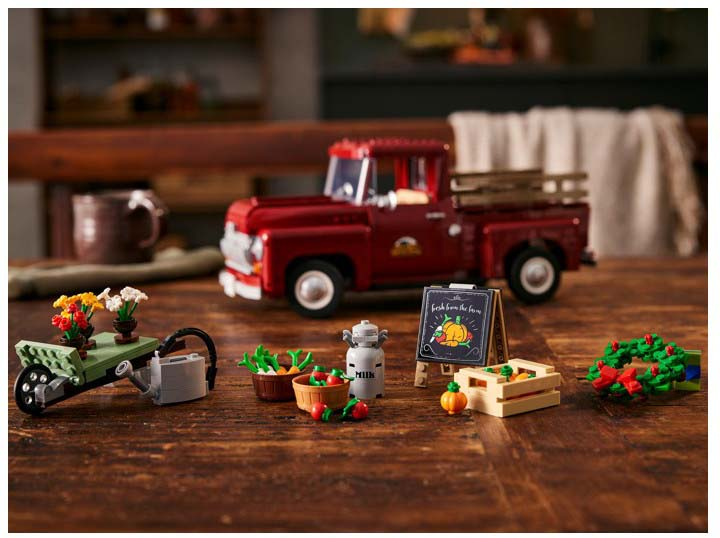 Zestaw klocków LEGO Creator Expert Pickup 1677 elementów (10290) - obraz 8