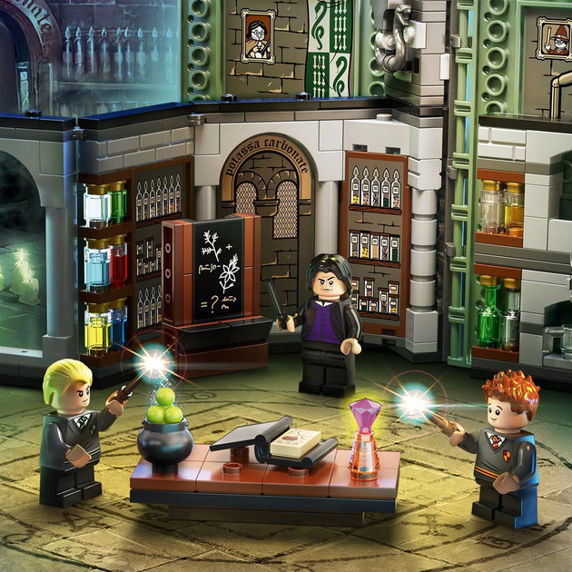 Конструктор LEGO Harry Potter У Гоґвортсі: урок зілляваріння 271 деталь (76383) - зображення 10