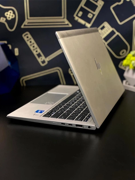 Ультрабук HP EliteBook 830 G8 / 13.3