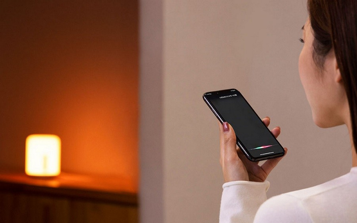 Портативний смарт-нічник Xiaomi Mi Bedside Lamp 2 - зображення 8