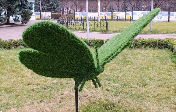 Садовая скульптура своими руками. Как сделать фигуру из искусственной травы