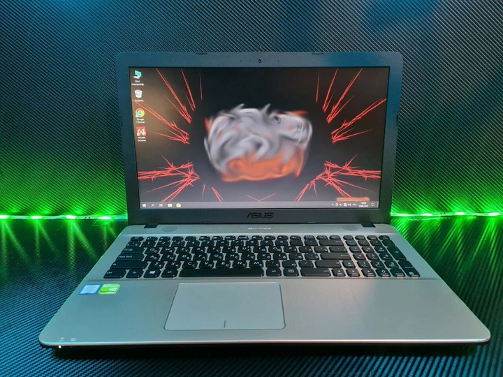 Ноутбук Asus X541U / 15.6