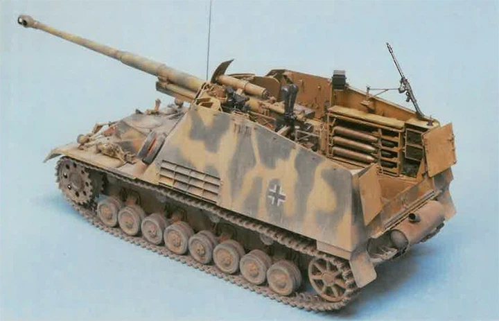 Сборная модель 1/35 истребитель танков Sd.Kfz.164 Nashorn 4 в 1 Dragon 6459 - Фото 15 Сборная модель 1/35 истребитель танков Sd.Kfz.164 Nashorn 4 в 1 Dragon 6459 - изображение 15