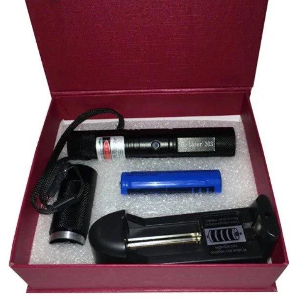 Лазер Laser pointer YL-303 Black супер потужний (00871