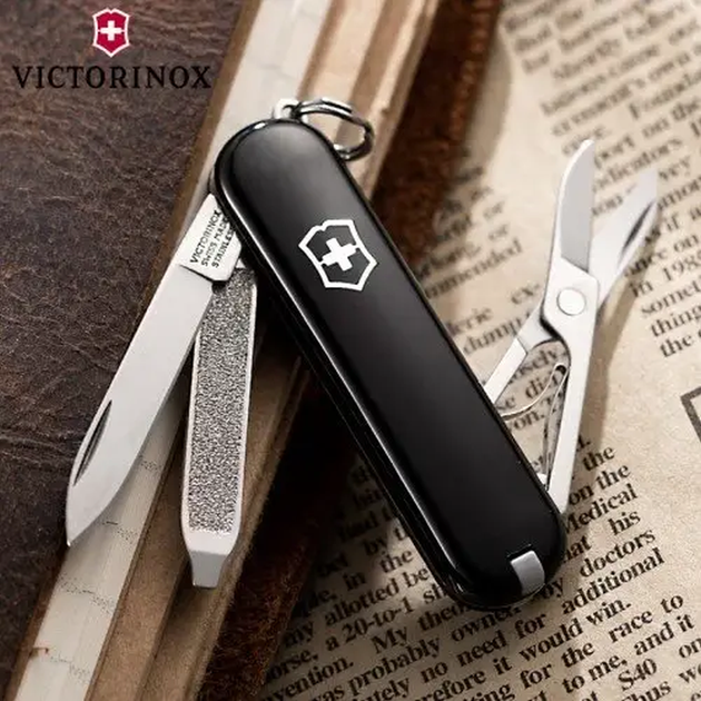 Ніж Victorinox Classic SD 0.6223.3 - зображення 14