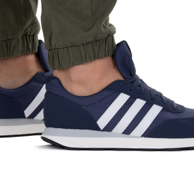 Buty sportowe na platformie do kostki męskie Adidas Run 60S 3.0 HP2255 42 (8UK) 26.5 cm Granatowe (4066748803187) - obraz 2