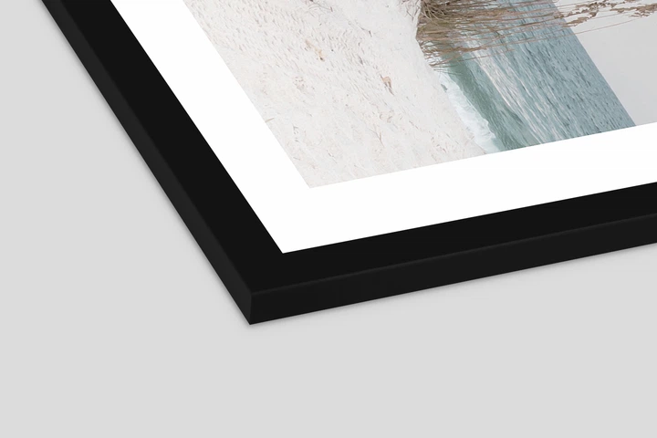 Постер у дерев'яній рамі у спальні 30х42 узбережжя HBP1-1a багет: DL2001-01 Чорний (з глянцевим склом 1-1.5мм, двп) EmojiFrame - зображення 7