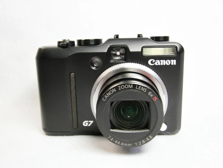 Фотоаппарат Canon PowerShot G7 10MP (черный) - Фото 7 Фотоаппарат Canon PowerShot G7 10MP (черный) - изображение 7