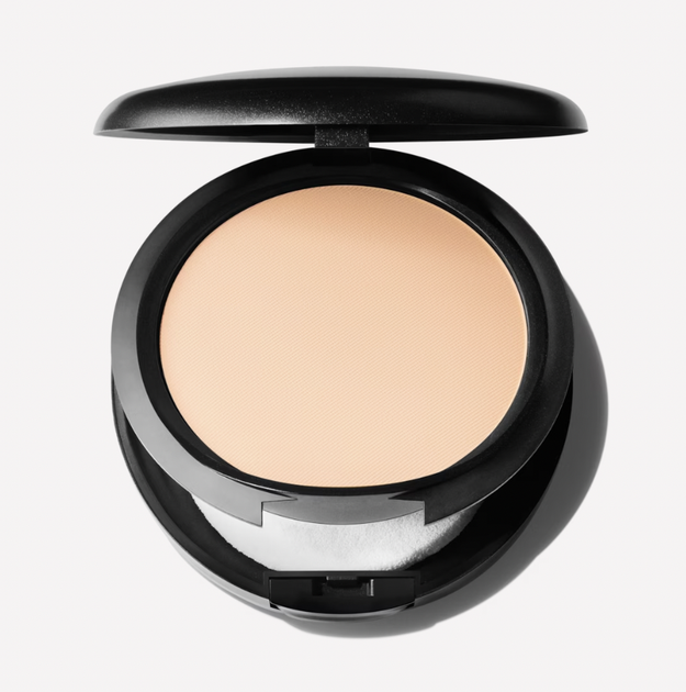 Пудра та основа в одному флаконі MAC STUDIO FIX POWDER PLUS FOUNDATION (NW13) - изображение 2