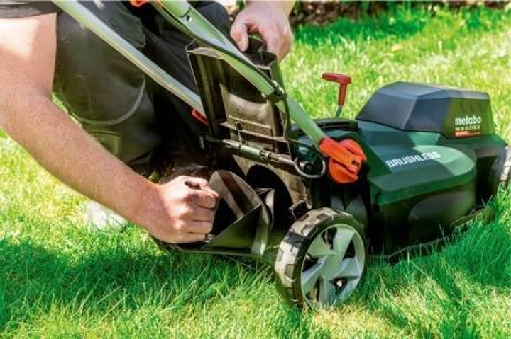 Аккумуляторная газонокосилка Metabo RM 36-18 LTX BL 36 без акб (601716850) - изображение 3