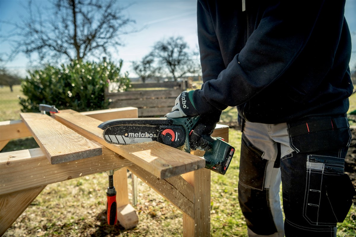 Аккумуляторная пила по дереву Metabo MS 18 LTX 15 18V 1x2Ah Li-Power + ЗУ SC 36 + Сумка для инструмента (600856500) - изображение 6