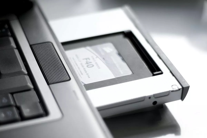 Кишеня-адаптер Digitus для приєднання 2.5" HDD/SSD SATA до SATA III 12.7 мм (DA-71109) - зображення 5