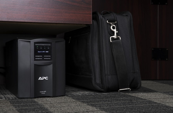 ИБП APC Smart-UPS 1000VA Tower LCD c SmartConnect (SMT1000IC) - изображение 4