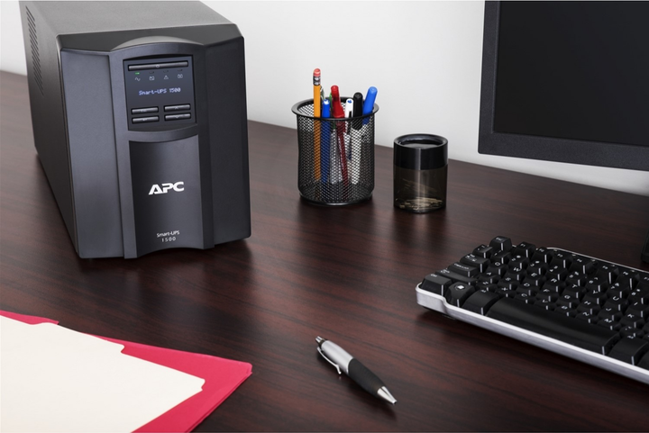 ДБЖ APC Smart-UPS 1500VA Tower LCD з SmartConnect (SMT1500IC) - зображення 3