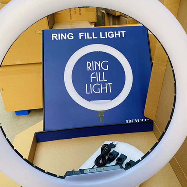 Большая светодиодная кольцевая лампа 58см M-Light Led-58 3 варианта температуры свечения и сменой яркости, с тремя держателями телефона и пультом Без штатива - изображение 13