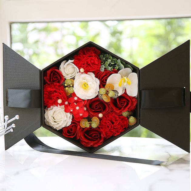 Подарунковий набір мила букет із троянд у чорній коробці Love Light Rose Flower оригінальний подарунок дівчині з мильних троянд - зображення 4
