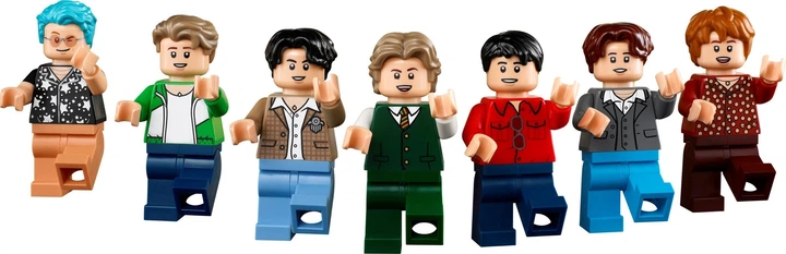 Конструктор LEGO Ideas BTS Dynamite 749 деталей (21339) – игрушки