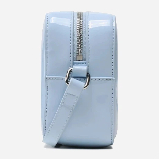 Torebka crossbody damska Tommy Hilfiger Tjw Must Camera Bag Patent Pu AW0AW14955 Chambray Sky (8720644245651) - obraz 3