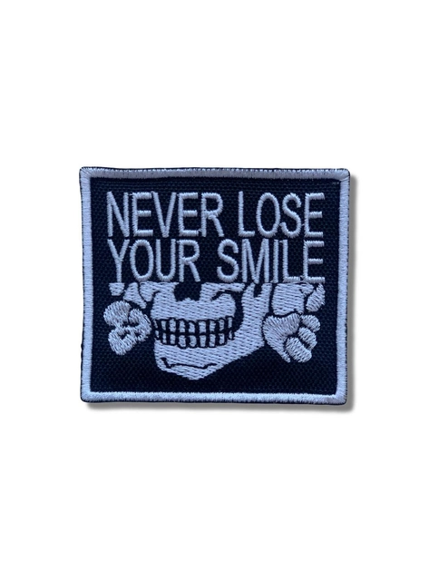 Шеврон на липучці Never lose your smile 7.5см х 6.5см (12381) - зображення 1